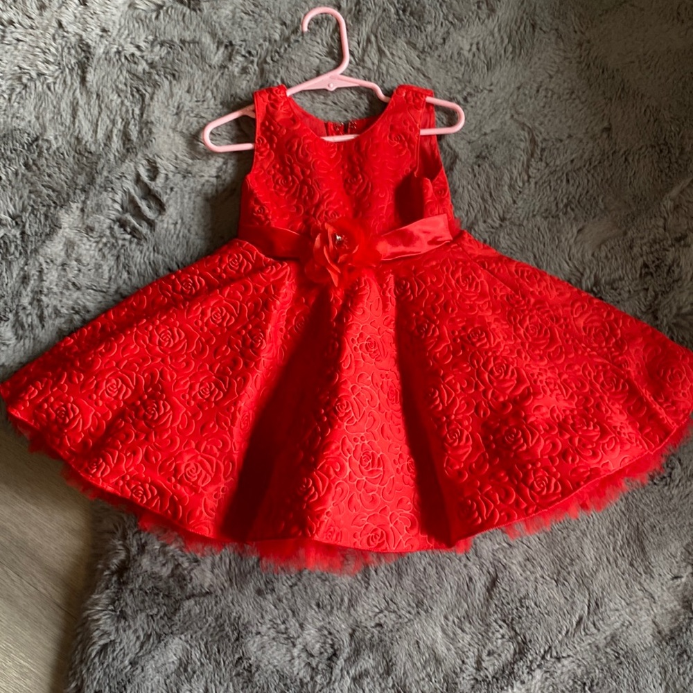 Red dress formal toddler girl dress handmade. Used one time. Amazing material